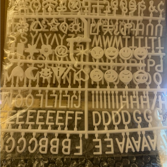 XO Sienna Felt Message Board New! - Picture 6 of 6